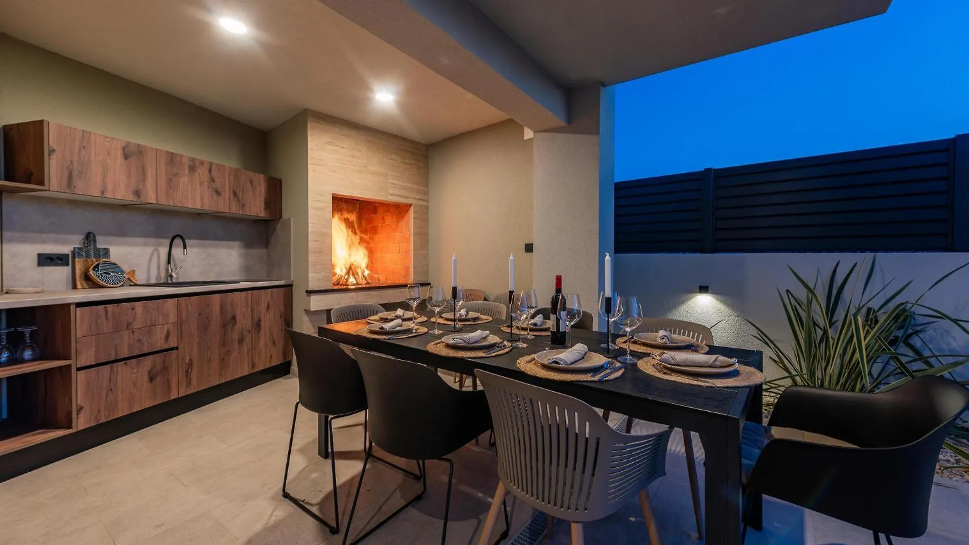 Lovely Home In بيبينيا